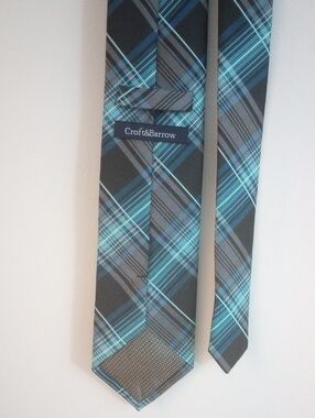 croft & barrow Plaid Teal, Blue and Gray Tie